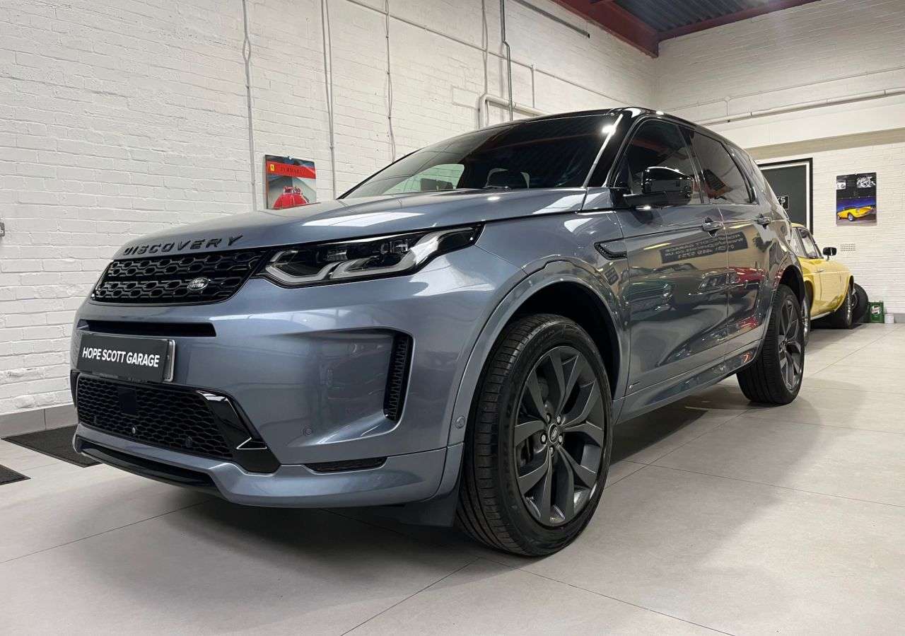 A 2020 LAND ROVER DISCOVERY SPORT 2.0 P200 MHEV R-Dynamic SE SUV 5dr Petrol Auto 4WD Euro 6 (s/s) ***BlackPac A 2020 LAND ROVER DISCOVERY SPORT 2.0 P200 MHEV R-Dynamic SE SUV 5dr Petrol Auto 4WD Euro 6 (s/s) ***BlackPac
