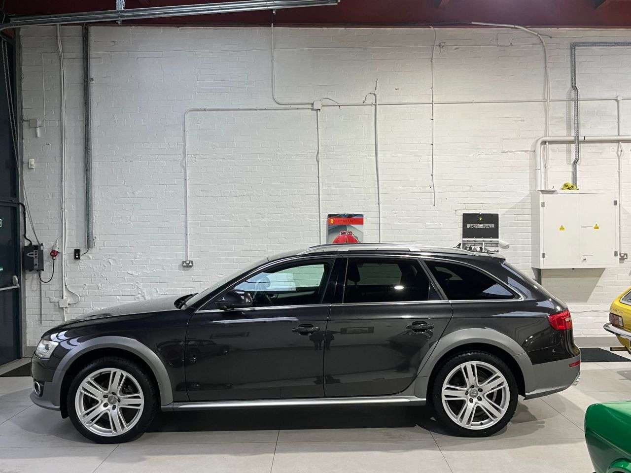 A 2015 AUDI A4 ALLROAD 2.0 TDI Sport Estate 5dr Diesel S Tronic quattro (s/s) (177 ps) ***T/BELT D A 2015 AUDI A4 ALLROAD 2.0 TDI Sport Estate 5dr Diesel S Tronic quattro (s/s) (177 ps) ***T/BELT D
