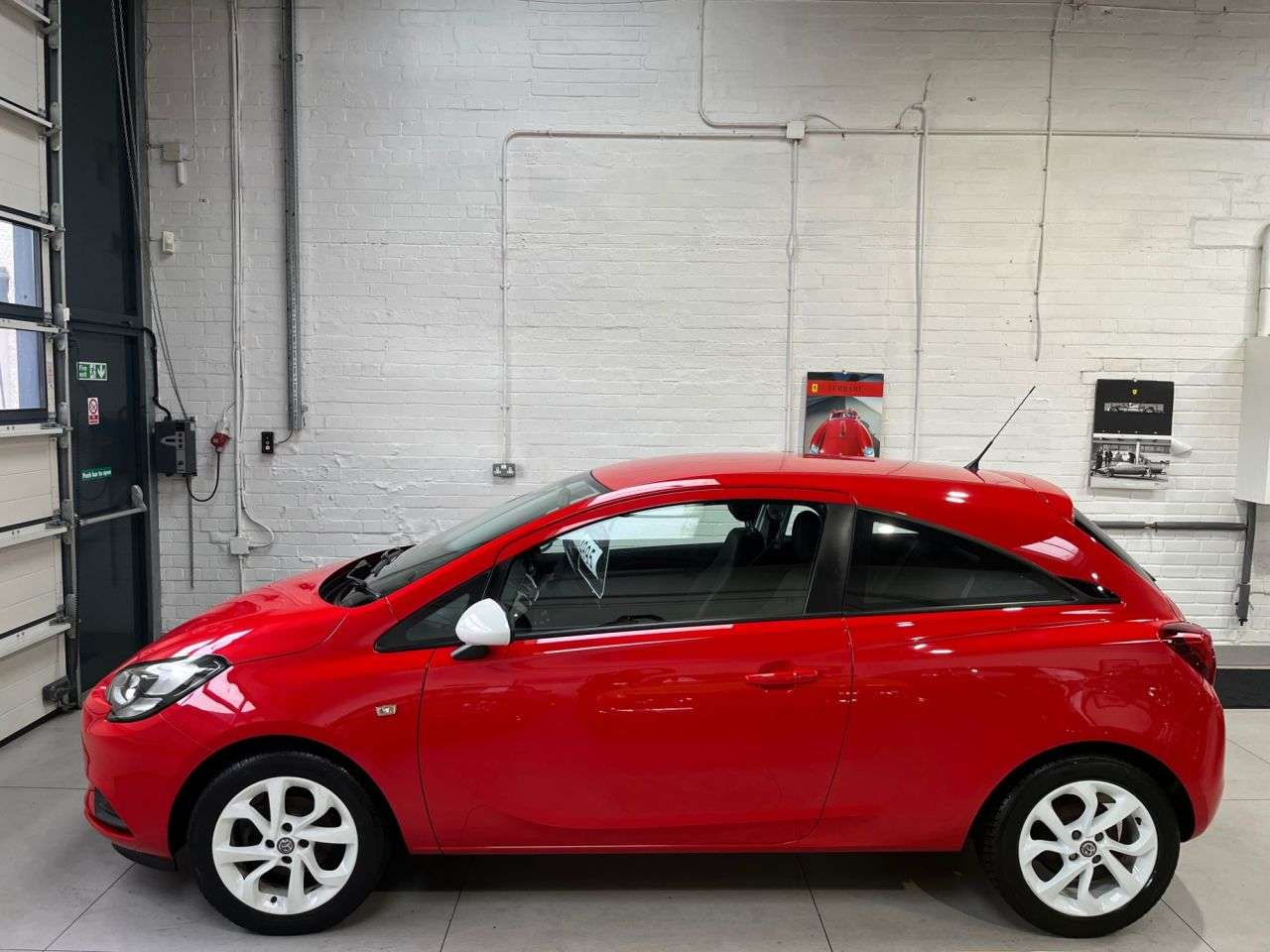 A 2015 VAUXHALL CORSA 1.2i Sting Hatchback 3dr Petrol Manual Euro 6 (70 ps) ***12 MONTHS MOT INCL A 2015 VAUXHALL CORSA 1.2i Sting Hatchback 3dr Petrol Manual Euro 6 (70 ps) ***12 MONTHS MOT INCL