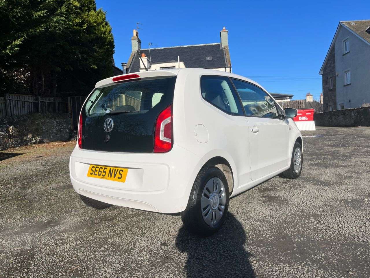 A 2016 VOLKSWAGEN UP! 1.0 Move up! Hatchback 3dr Petrol Manual Euro 6 (60 ps) ***ONE OWNER+£20 RO A 2016 VOLKSWAGEN UP! 1.0 Move up! Hatchback 3dr Petrol Manual Euro 6 (60 ps) ***ONE OWNER+£20 RO
