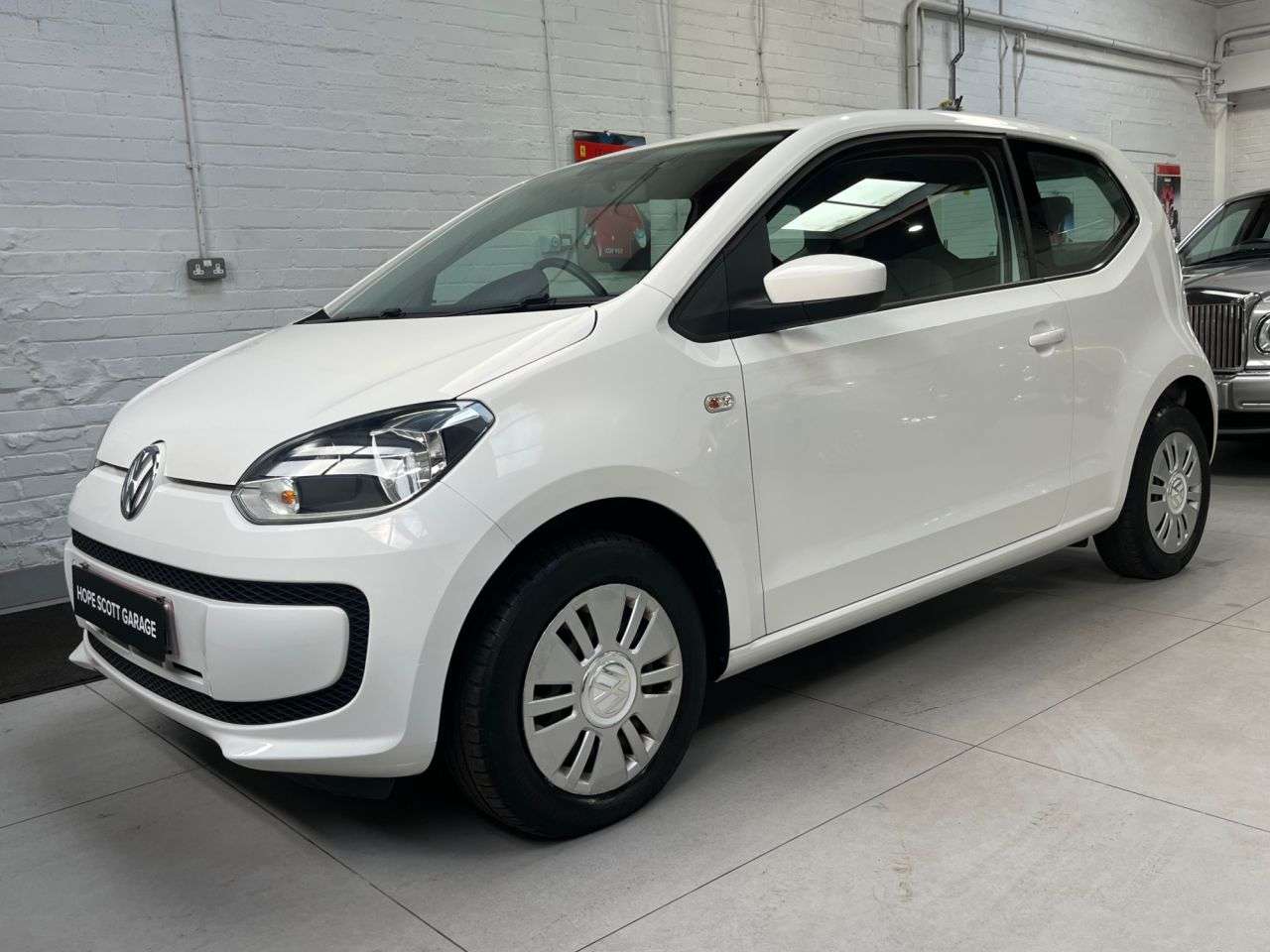 A 2016 VOLKSWAGEN UP! 1.0 Move up! Hatchback 3dr Petrol Manual Euro 6 (60 ps) ***ONE OWNER+£20 RO A 2016 VOLKSWAGEN UP! 1.0 Move up! Hatchback 3dr Petrol Manual Euro 6 (60 ps) ***ONE OWNER+£20 RO