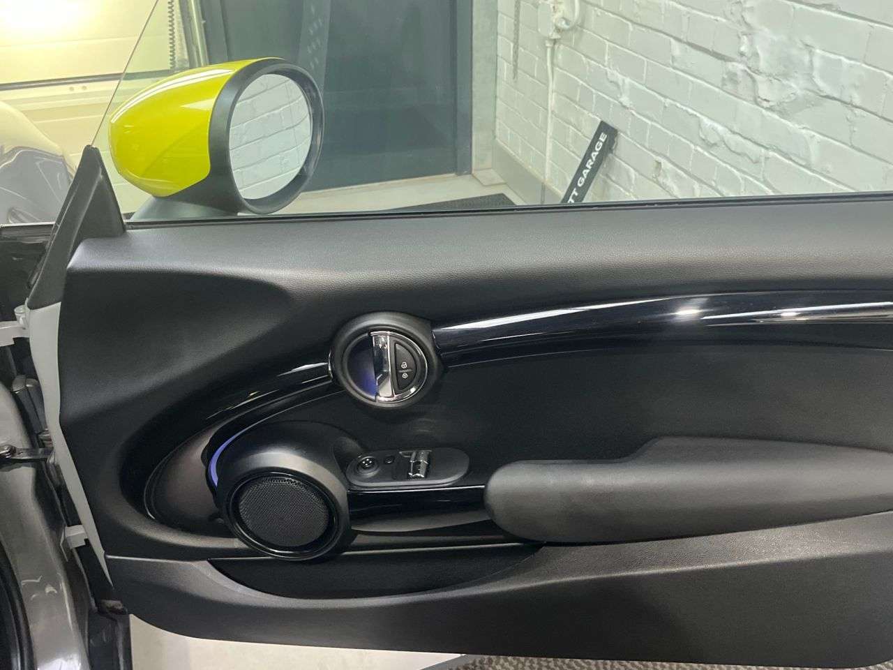 2021 MINI ELECTRIC HATCH 2021 MINI ELECTRIC HATCH