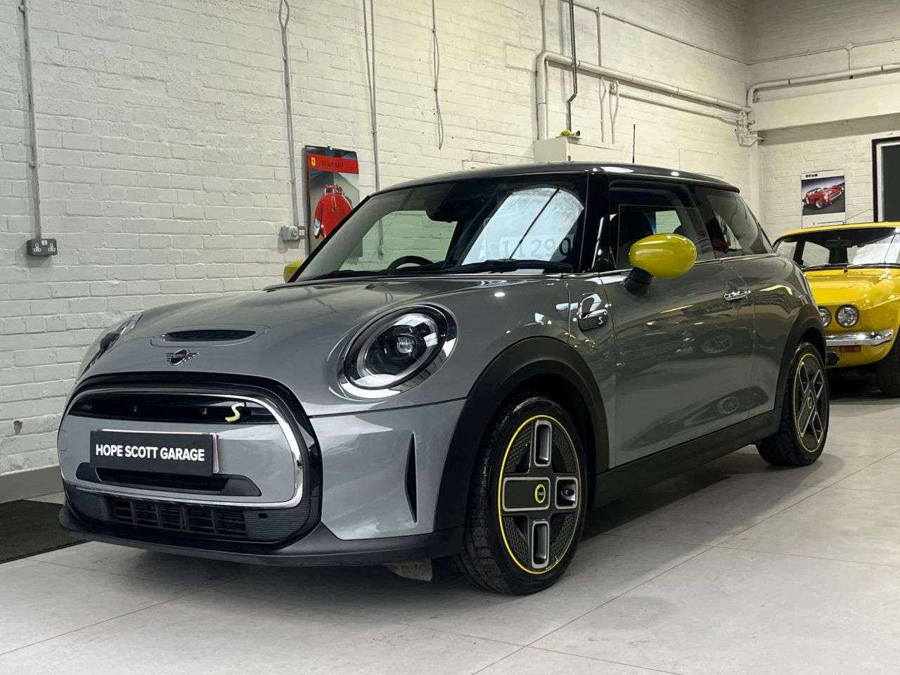 A 2021 MINI ELECTRIC HATCH Cooper SE 32.6kWh Level 1 Hatchback 3dr Electric Auto (184 ps) ***1Owner,Ap A 2021 MINI ELECTRIC HATCH Cooper SE 32.6kWh Level 1 Hatchback 3dr Electric Auto (184 ps) ***1Owner,Ap