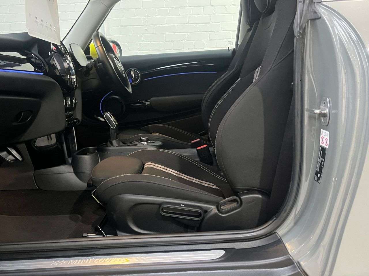 2021 MINI ELECTRIC HATCH 2021 MINI ELECTRIC HATCH