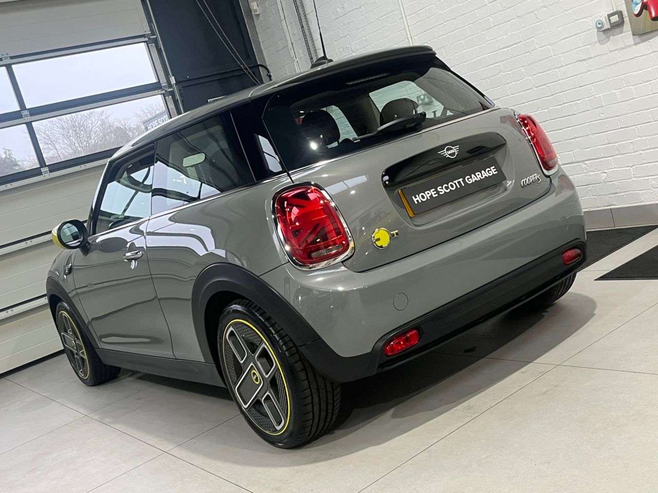 2021 MINI ELECTRIC HATCH 2021 MINI ELECTRIC HATCH