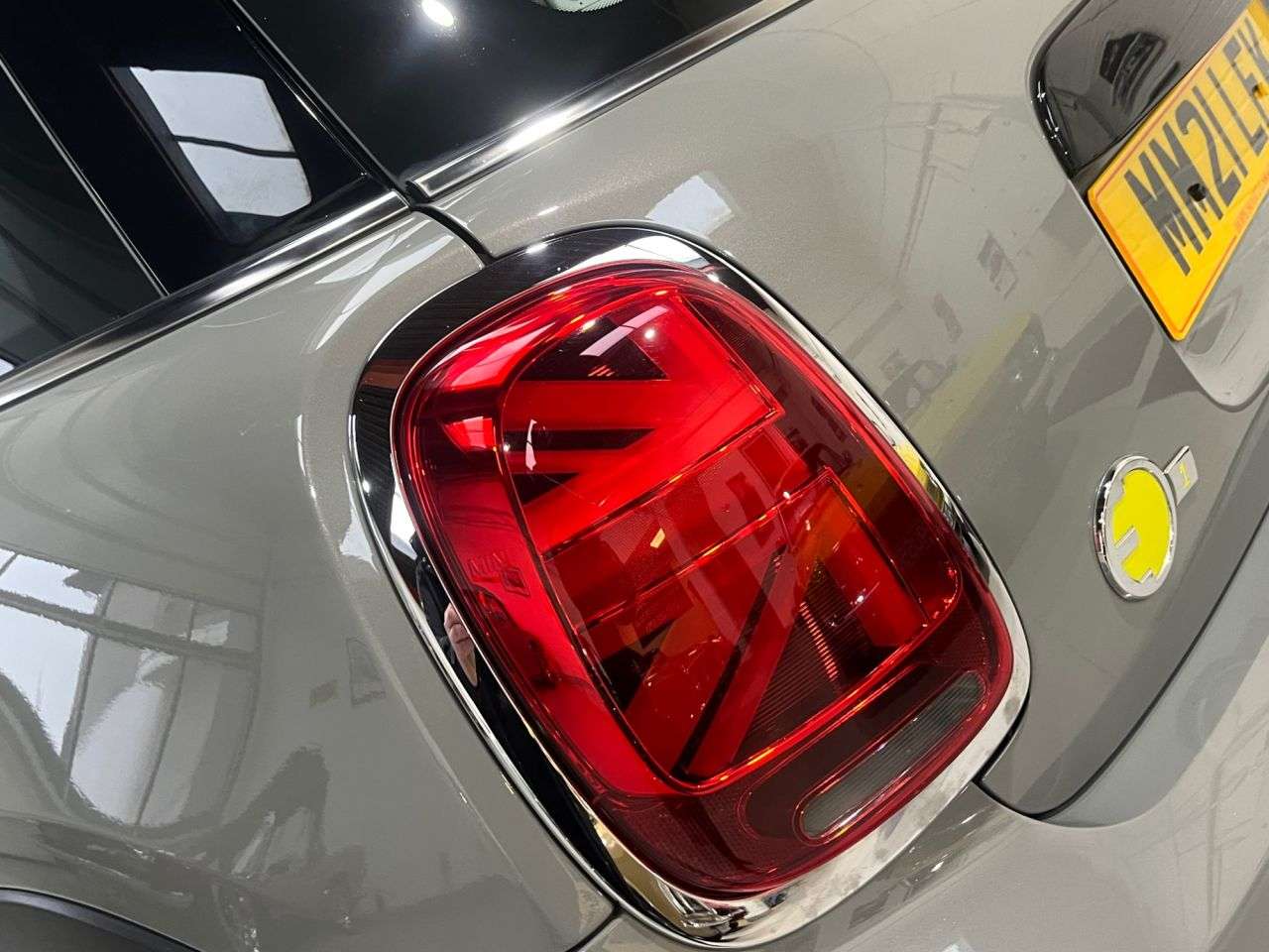 2021 MINI ELECTRIC HATCH 2021 MINI ELECTRIC HATCH