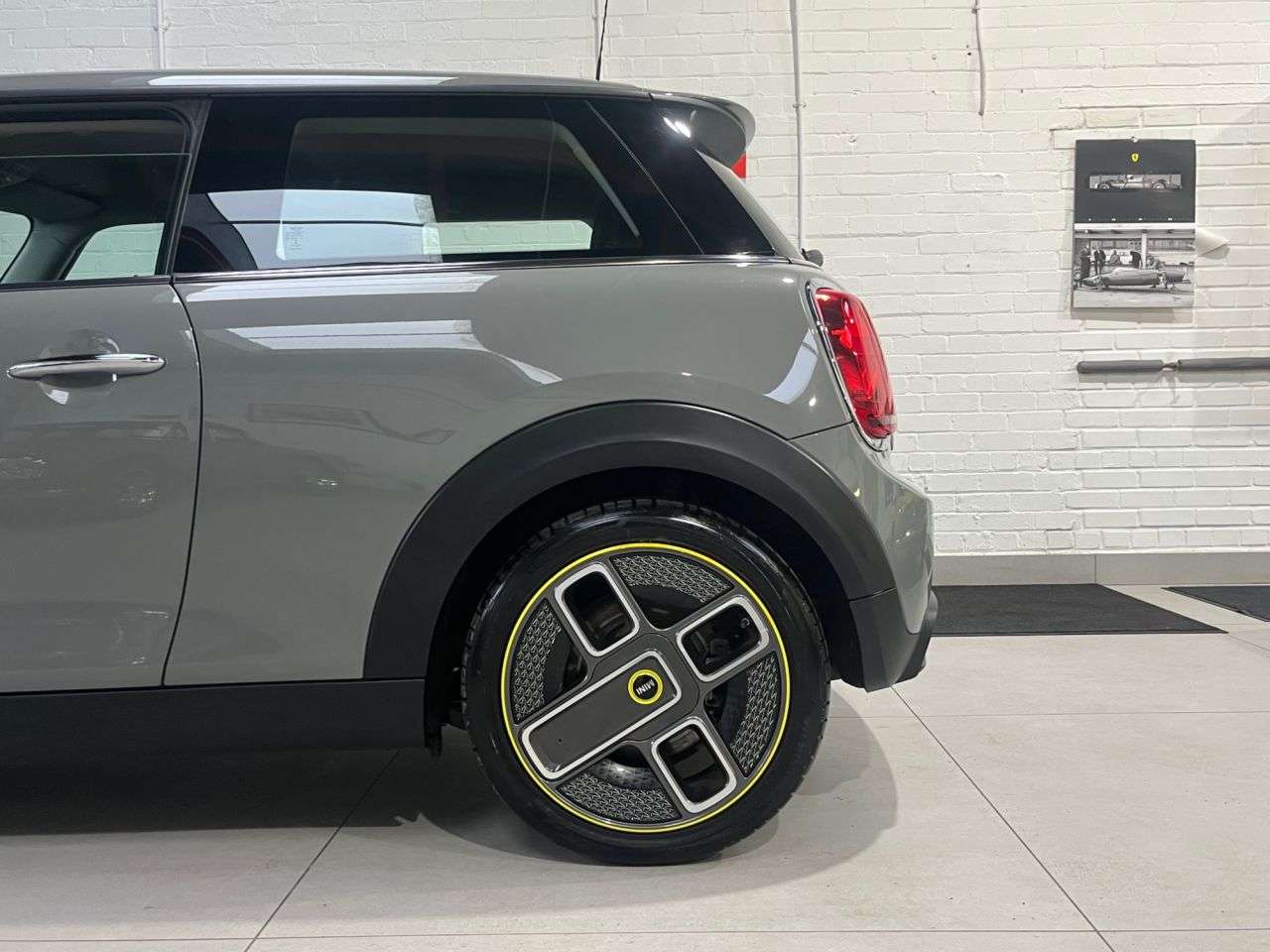 2021 MINI ELECTRIC HATCH 2021 MINI ELECTRIC HATCH