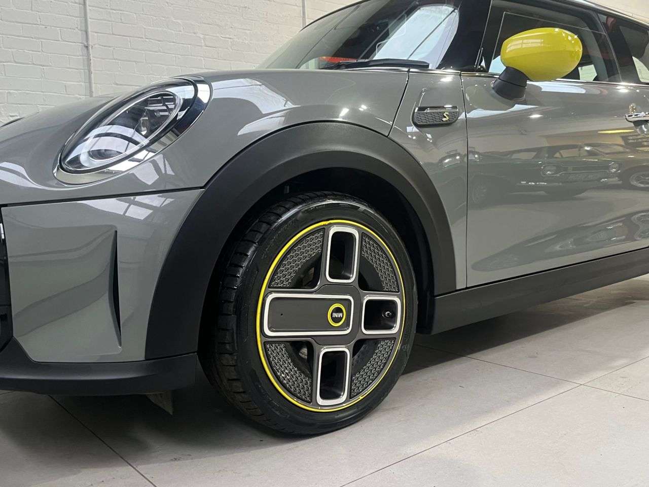2021 MINI ELECTRIC HATCH 2021 MINI ELECTRIC HATCH