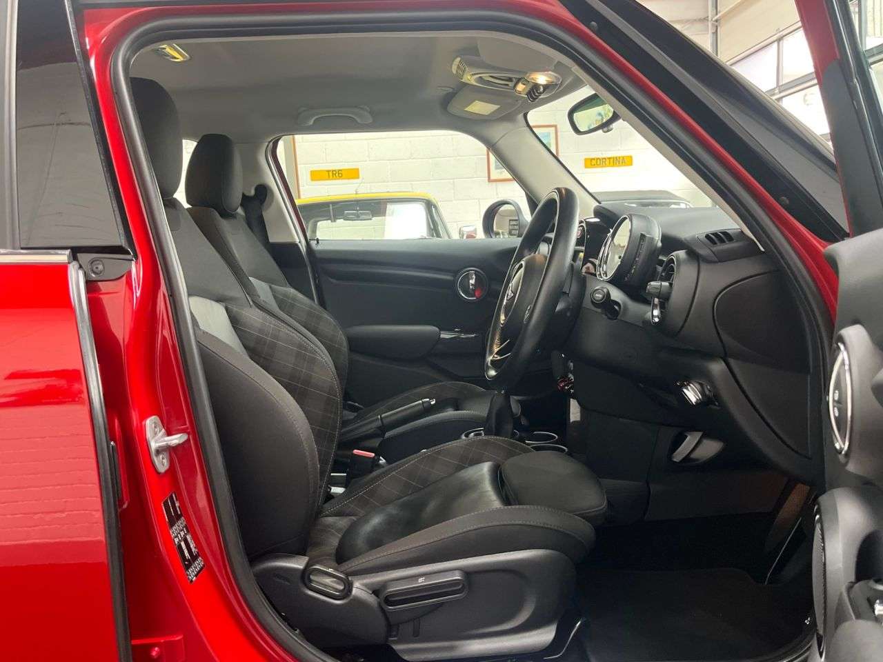 2018 MINI HATCH 2018 MINI HATCH