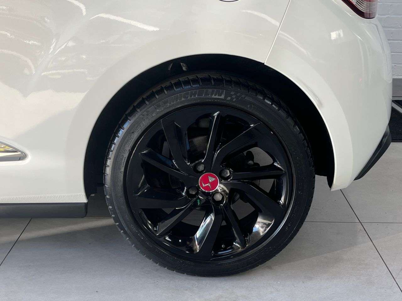 2019 DS AUTOMOBILES DS 3 2019 DS AUTOMOBILES DS 3