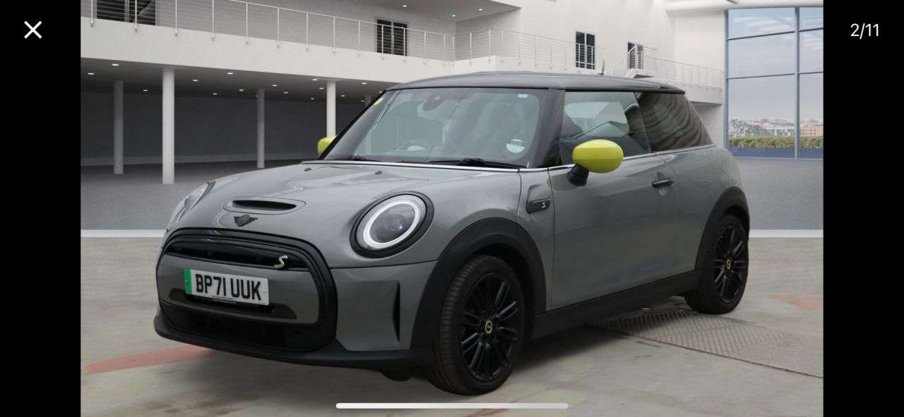 A 2022 MINI ELECTRIC HATCH Cooper SE 32.6kWh Level 2 Hatchback 3dr Electric Auto (184 ps) ***HEATED SE A 2022 MINI ELECTRIC HATCH Cooper SE 32.6kWh Level 2 Hatchback 3dr Electric Auto (184 ps) ***HEATED SE