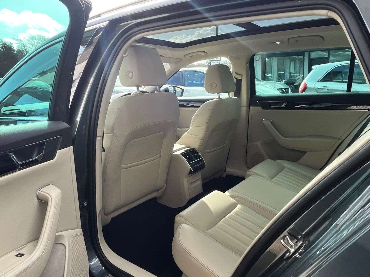 2020 SKODA SUPERB 2020 SKODA SUPERB