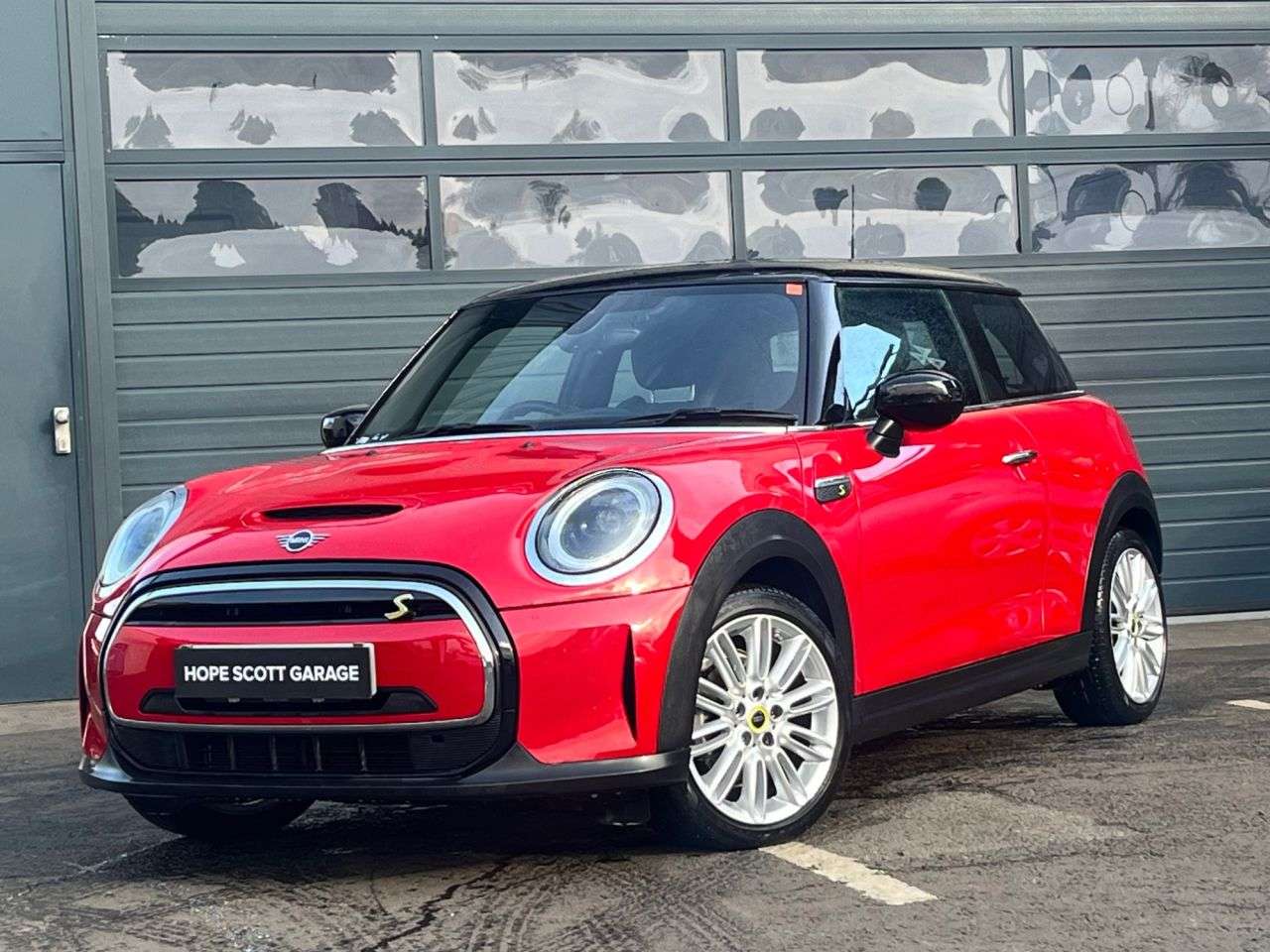 A 2023 MINI ELECTRIC HATCH Cooper SE 32.6kWh Level 2 Hatchback 3dr Electric Auto (184 ps) ***1OWNER+CA A 2023 MINI ELECTRIC HATCH Cooper SE 32.6kWh Level 2 Hatchback 3dr Electric Auto (184 ps) ***1OWNER+CA
