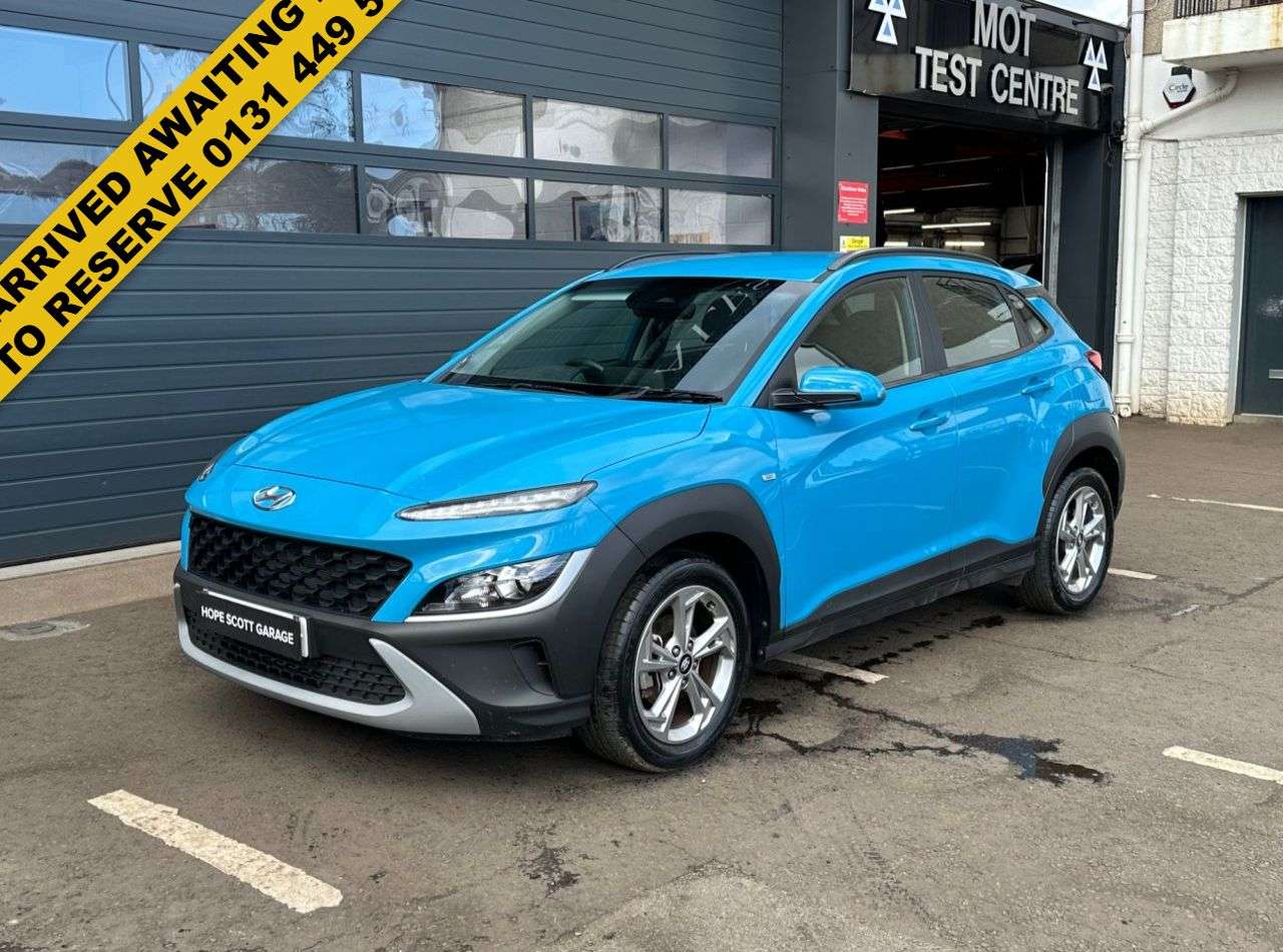 A 2022 HYUNDAI KONA 1.0 T-GDi MHEV SE Connect SUV 5dr Petrol Hybrid Manual Euro 6 (s/s) (120 ps A 2022 HYUNDAI KONA 1.0 T-GDi MHEV SE Connect SUV 5dr Petrol Hybrid Manual Euro 6 (s/s) (120 ps