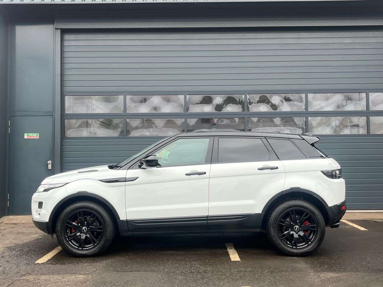 A 2013 LAND ROVER RANGE ROVER EVOQUE 2.2 SD4 Pure SUV 5dr Diesel Auto 4WD (190 ps) ***HEATED SEATS + LOW MILEAGE A 2013 LAND ROVER RANGE ROVER EVOQUE 2.2 SD4 Pure SUV 5dr Diesel Auto 4WD (190 ps) ***HEATED SEATS + LOW MILEAGE