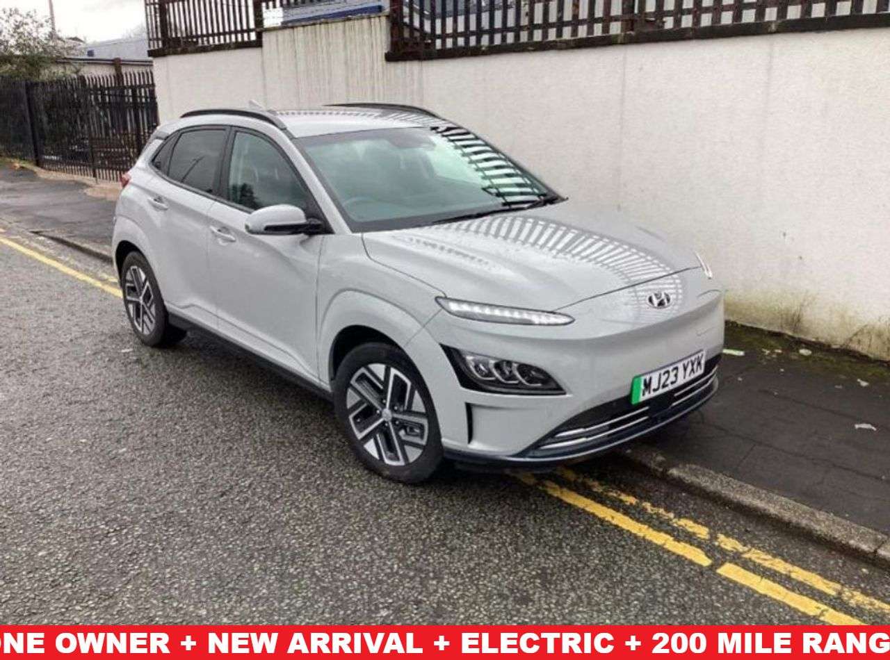 A 2023 HYUNDAI KONA 39kWh Premium SUV 5dr Electric Auto (10.5kW Charger) (136 ps) ***ONE OWNER+ A 2023 HYUNDAI KONA 39kWh Premium SUV 5dr Electric Auto (10.5kW Charger) (136 ps) ***ONE OWNER+