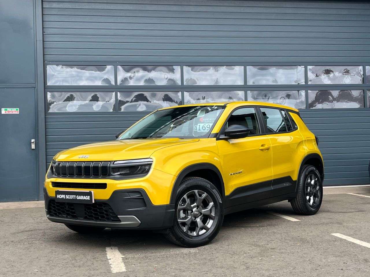 A 2025 JEEP AVENGER 1.2 e-Hybrid Longitude SUV 5dr Petrol Hybrid e-DCT Euro 6 (s/s) (100 ps) ** A 2025 JEEP AVENGER 1.2 e-Hybrid Longitude SUV 5dr Petrol Hybrid e-DCT Euro 6 (s/s) (100 ps) **