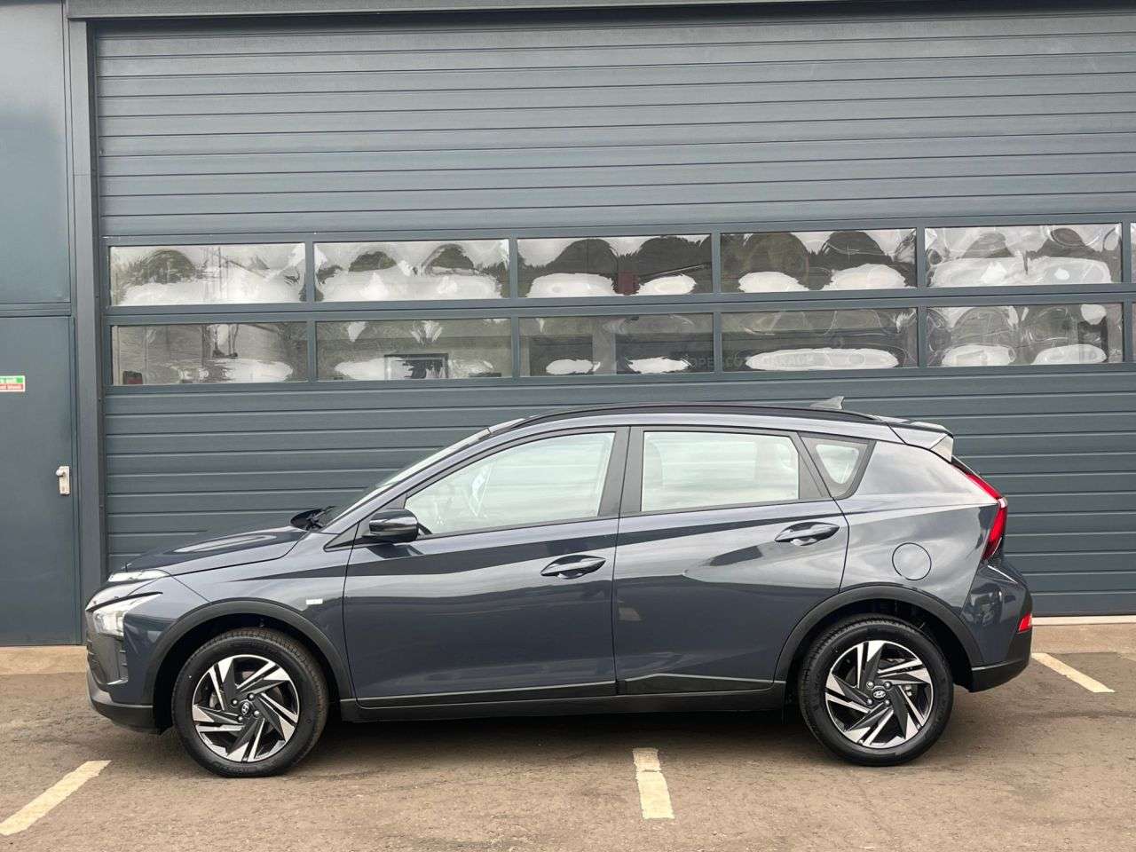 A 2024 HYUNDAI BAYON 1.0 T-GDi MHEV SE Connect SUV 5dr Petrol Hybrid DCT Euro 6 (s/s) (100 ps) * A 2024 HYUNDAI BAYON 1.0 T-GDi MHEV SE Connect SUV 5dr Petrol Hybrid DCT Euro 6 (s/s) (100 ps) *
