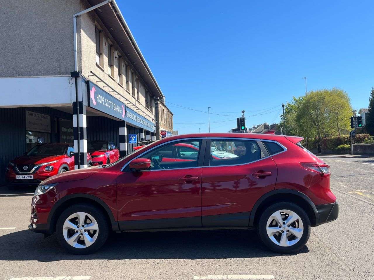 A 2020 NISSAN QASHQAI 1.3 DIG-T Acenta Premium SUV 5dr Petrol Manual Euro 6 (s/s) (140 ps) A 2020 NISSAN QASHQAI 1.3 DIG-T Acenta Premium SUV 5dr Petrol Manual Euro 6 (s/s) (140 ps)