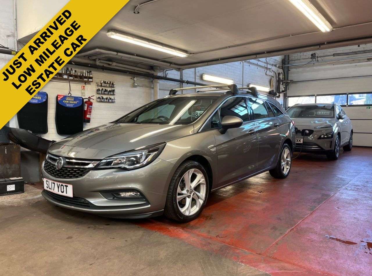 A 2017 VAUXHALL ASTRA 1.4i Turbo SRi Sports Tourer 5dr Petrol Manual Euro 6 (150 ps) ***ONLY 2 OW A 2017 VAUXHALL ASTRA 1.4i Turbo SRi Sports Tourer 5dr Petrol Manual Euro 6 (150 ps) ***ONLY 2 OW