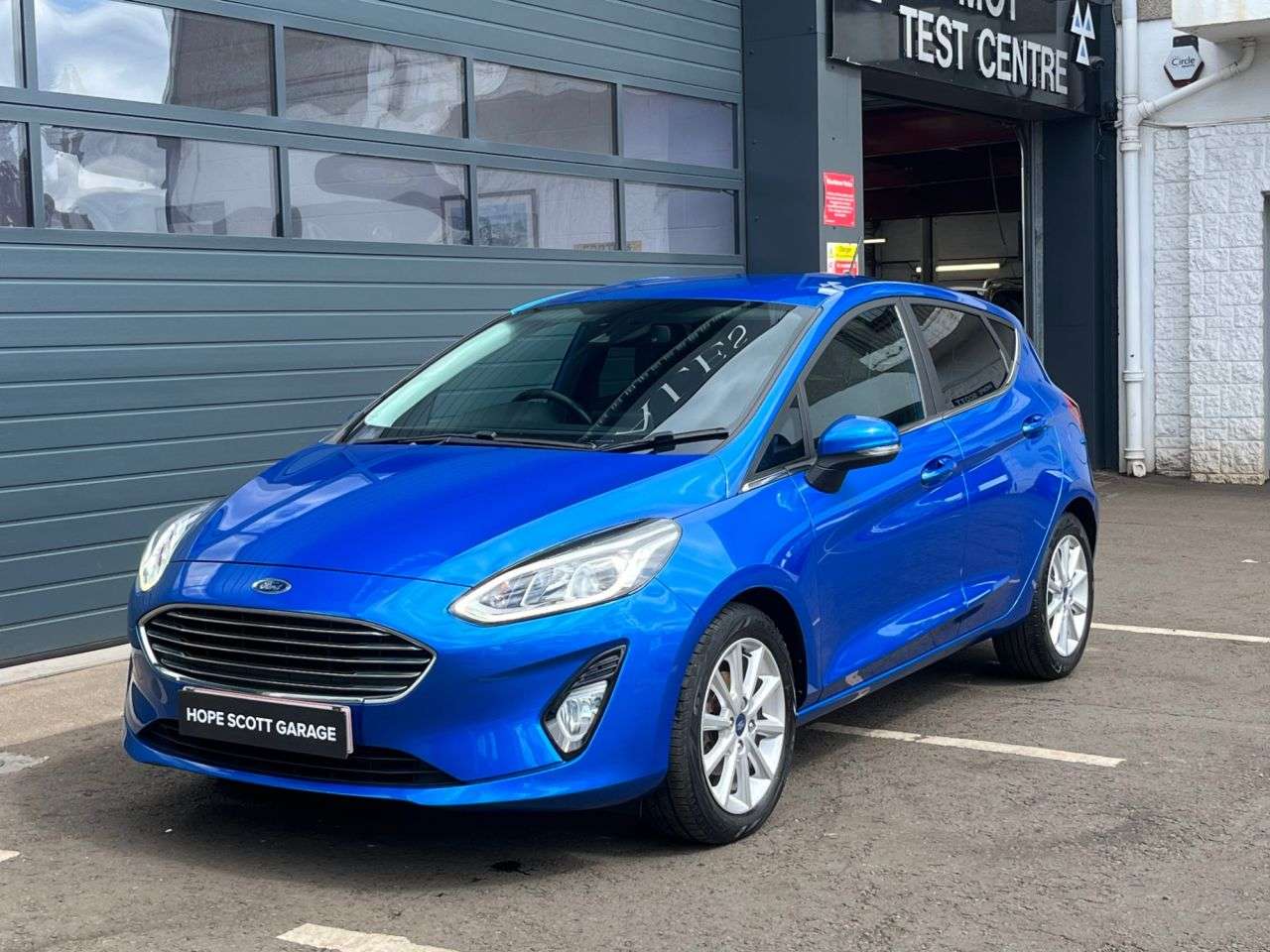 A 2020 FORD FIESTA 1.0T EcoBoost MHEV Titanium Hatchback 5dr Petrol Manual Euro 6 (s/s) (125 p A 2020 FORD FIESTA 1.0T EcoBoost MHEV Titanium Hatchback 5dr Petrol Manual Euro 6 (s/s) (125 p
