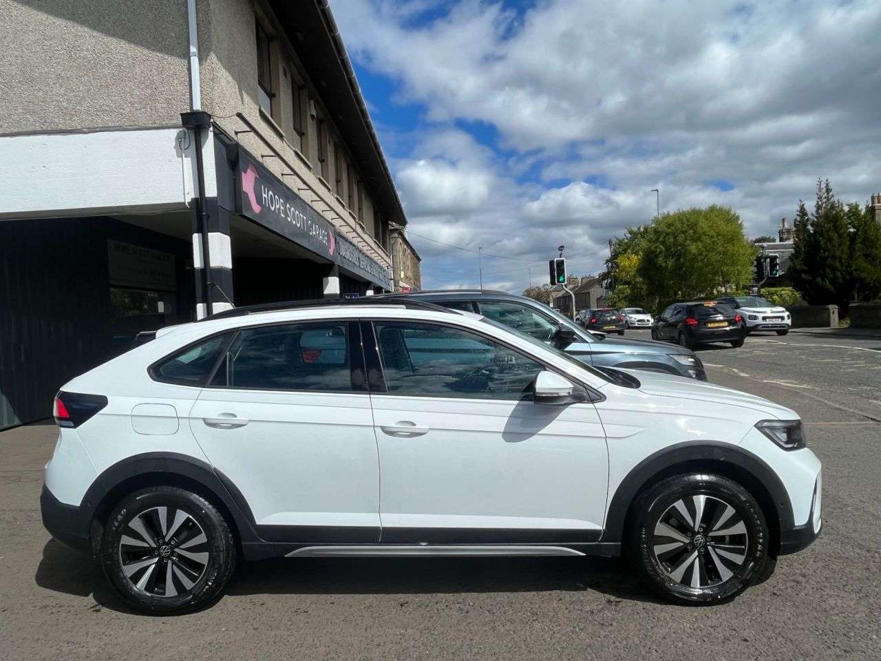 A 2023 VOLKSWAGEN TAIGO 1.0 TSI Life SUV 5dr Petrol Manual Euro 6 (s/s) (95 ps) ***ONE OWNER FROM N A 2023 VOLKSWAGEN TAIGO 1.0 TSI Life SUV 5dr Petrol Manual Euro 6 (s/s) (95 ps) ***ONE OWNER FROM N
