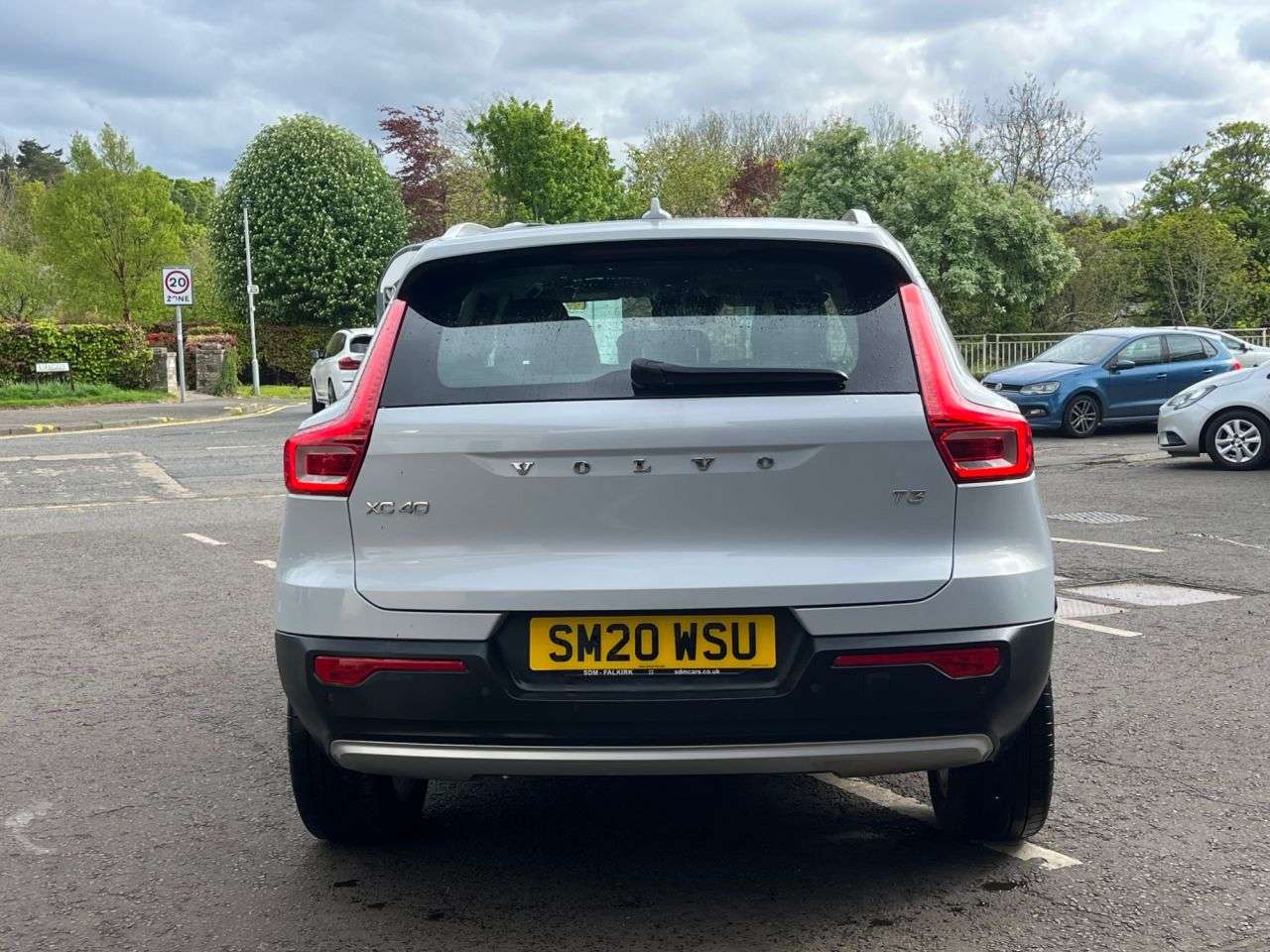 2020 VOLVO XC40 2020 VOLVO XC40