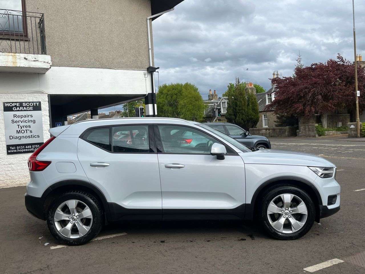 2020 VOLVO XC40 2020 VOLVO XC40