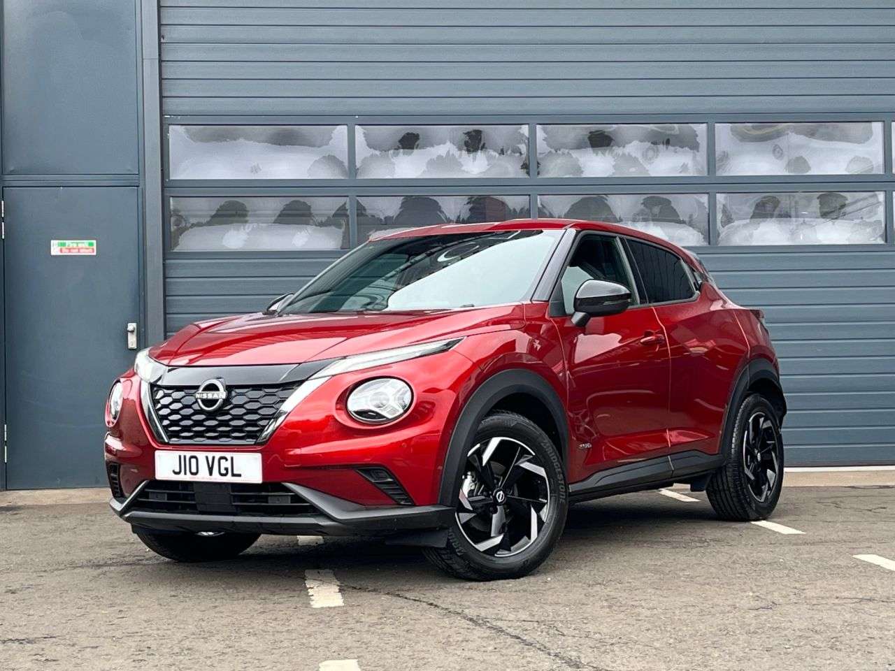 A 2023 NISSAN JUKE 1.6 N-Connecta SUV 5dr Petrol Hybrid Auto Euro 6 (143 ps) ***ONE OWNER + CA A 2023 NISSAN JUKE 1.6 N-Connecta SUV 5dr Petrol Hybrid Auto Euro 6 (143 ps) ***ONE OWNER + CA