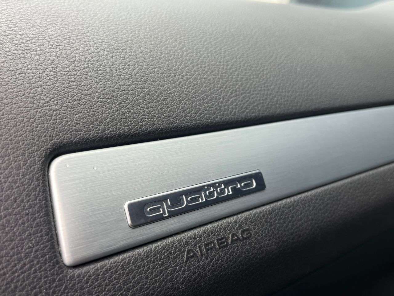 2015 AUDI Q7 2015 AUDI Q7