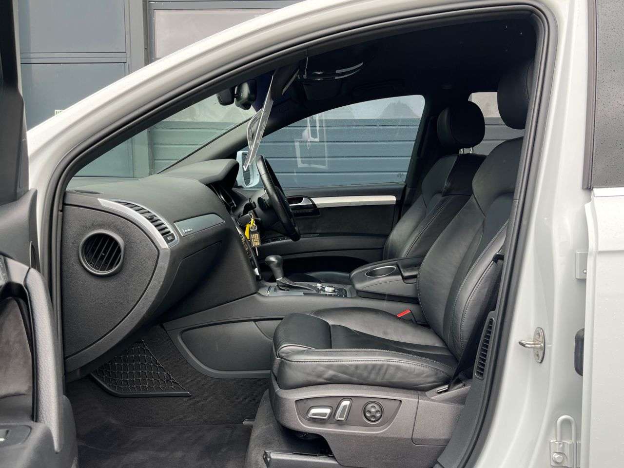2015 AUDI Q7 2015 AUDI Q7