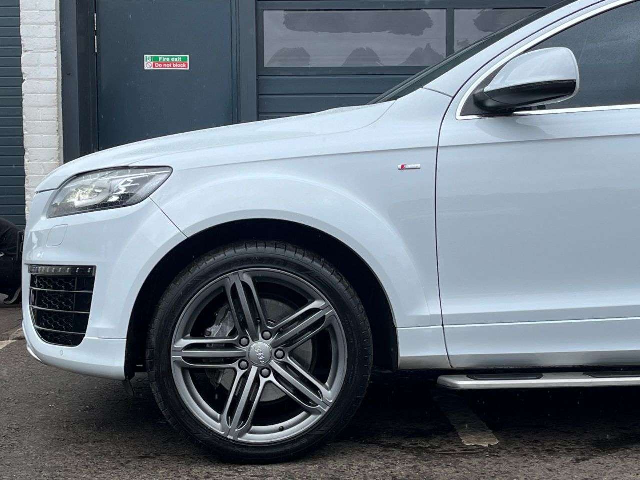 2015 AUDI Q7 2015 AUDI Q7