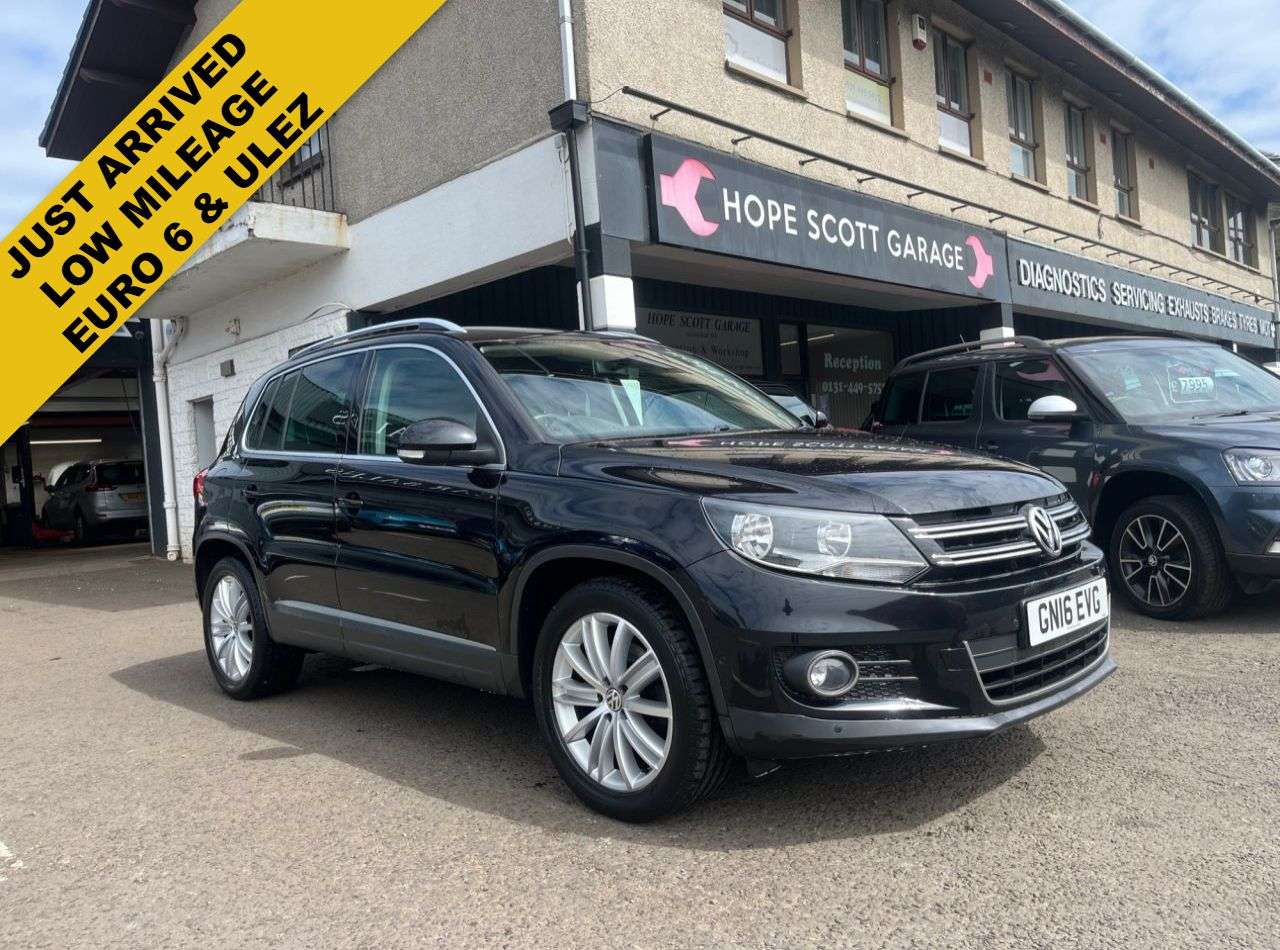 A 2016 VOLKSWAGEN TIGUAN 2.0 TDI BlueMotion Tech Match Edition SUV 5dr Diesel Manual 2WD Euro 6 (s/s A 2016 VOLKSWAGEN TIGUAN 2.0 TDI BlueMotion Tech Match Edition SUV 5dr Diesel Manual 2WD Euro 6 (s/s