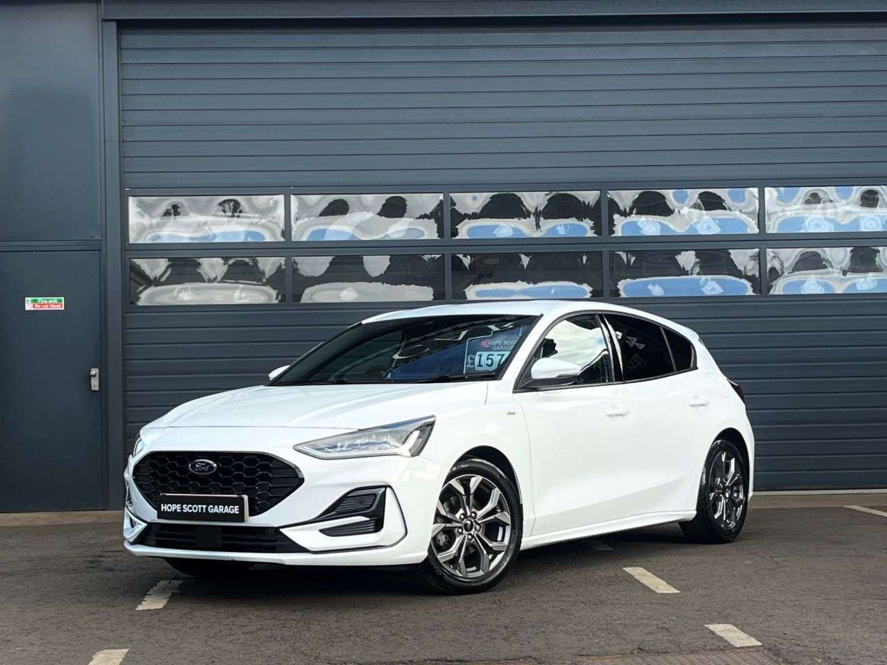 A 2023 FORD FOCUS 1.0T EcoBoost ST-Line Hatchback 5dr Petrol Manual Euro 6 (s/s) (125 ps) *** A 2023 FORD FOCUS 1.0T EcoBoost ST-Line Hatchback 5dr Petrol Manual Euro 6 (s/s) (125 ps) ***