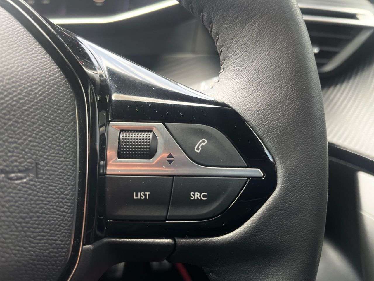 2023 PEUGEOT 2008 2023 PEUGEOT 2008