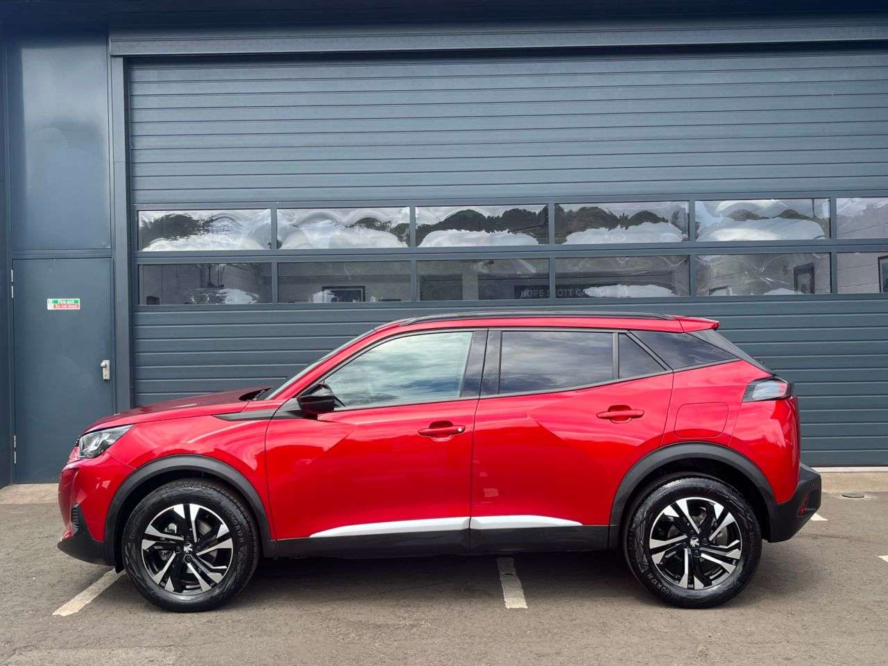 A 2023 PEUGEOT 2008 1.2 PureTech Allure Premium + SUV 5dr Petrol Manual Euro 6 (s/s) (100 ps) * A 2023 PEUGEOT 2008 1.2 PureTech Allure Premium + SUV 5dr Petrol Manual Euro 6 (s/s) (100 ps) *