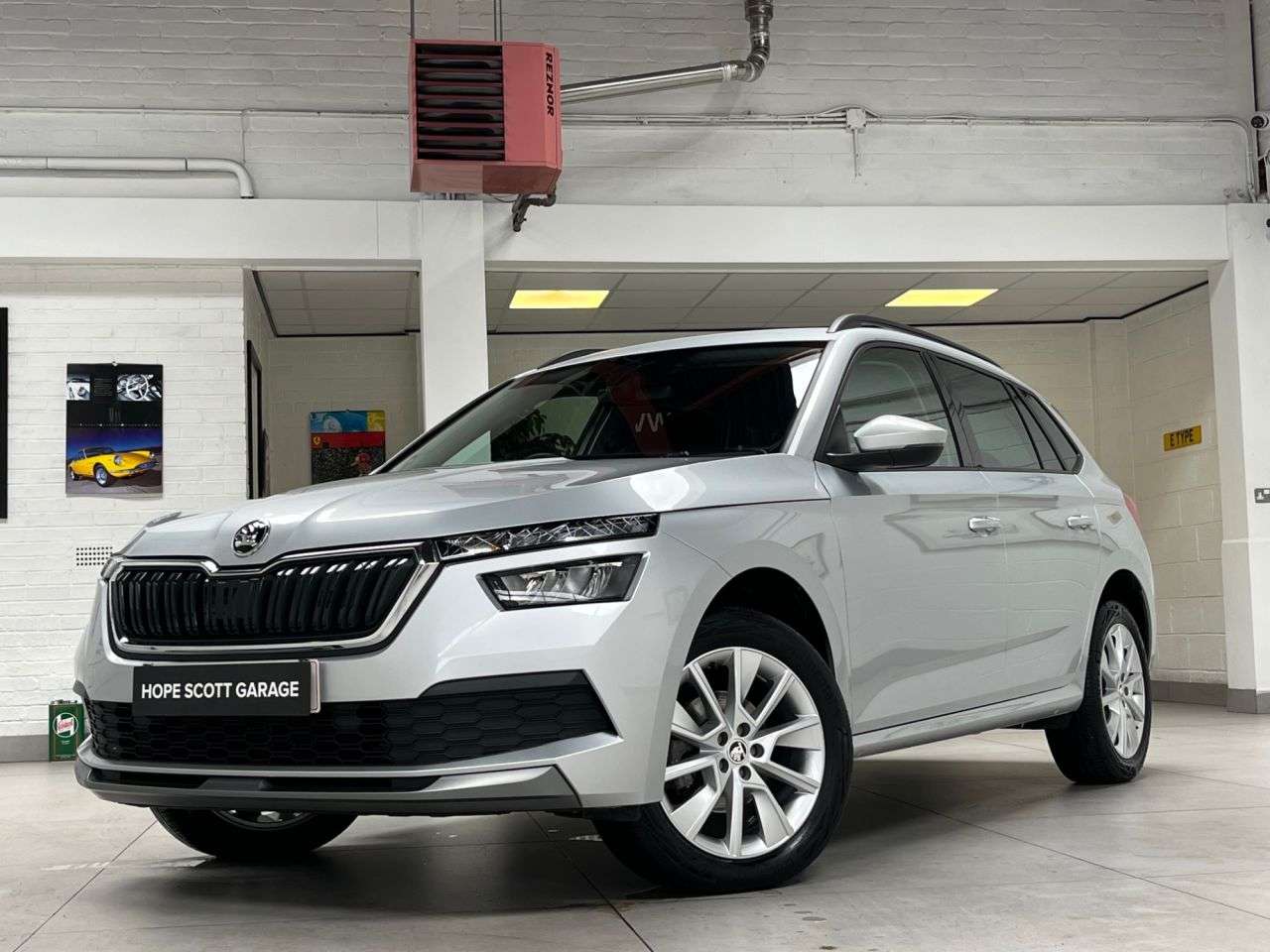 A 2023 SKODA KAMIQ 1.0 TSI SE Drive SUV 5dr Petrol Manual Euro 6 (s/s) (95 ps) ***ONE OWNER+NA A 2023 SKODA KAMIQ 1.0 TSI SE Drive SUV 5dr Petrol Manual Euro 6 (s/s) (95 ps) ***ONE OWNER+NA