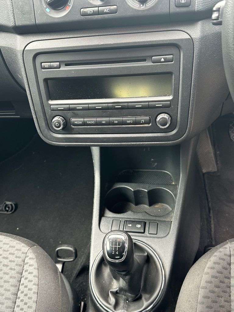 2014 SKODA FABIA 2014 SKODA FABIA