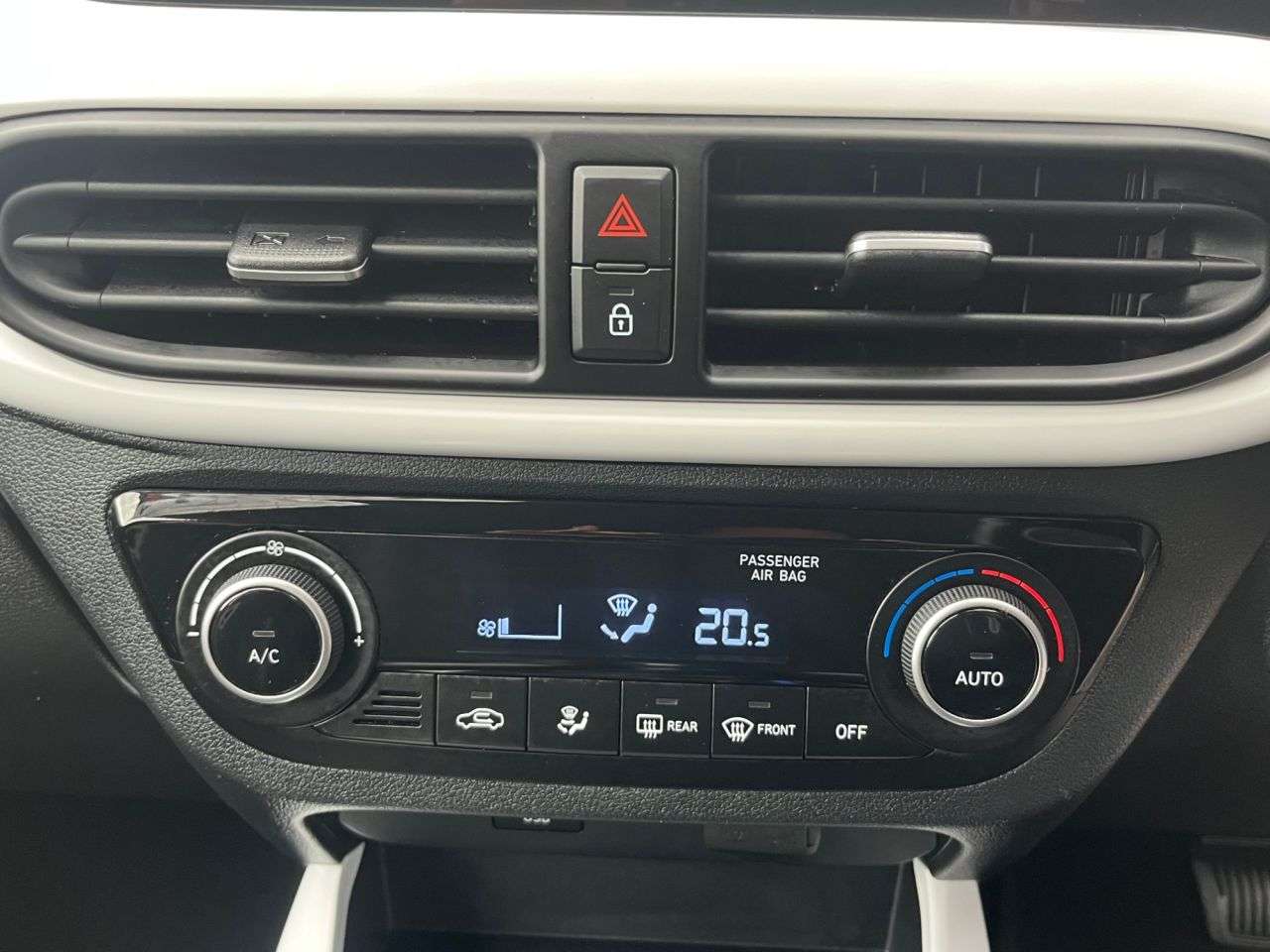2023 HYUNDAI I10 2023 HYUNDAI I10