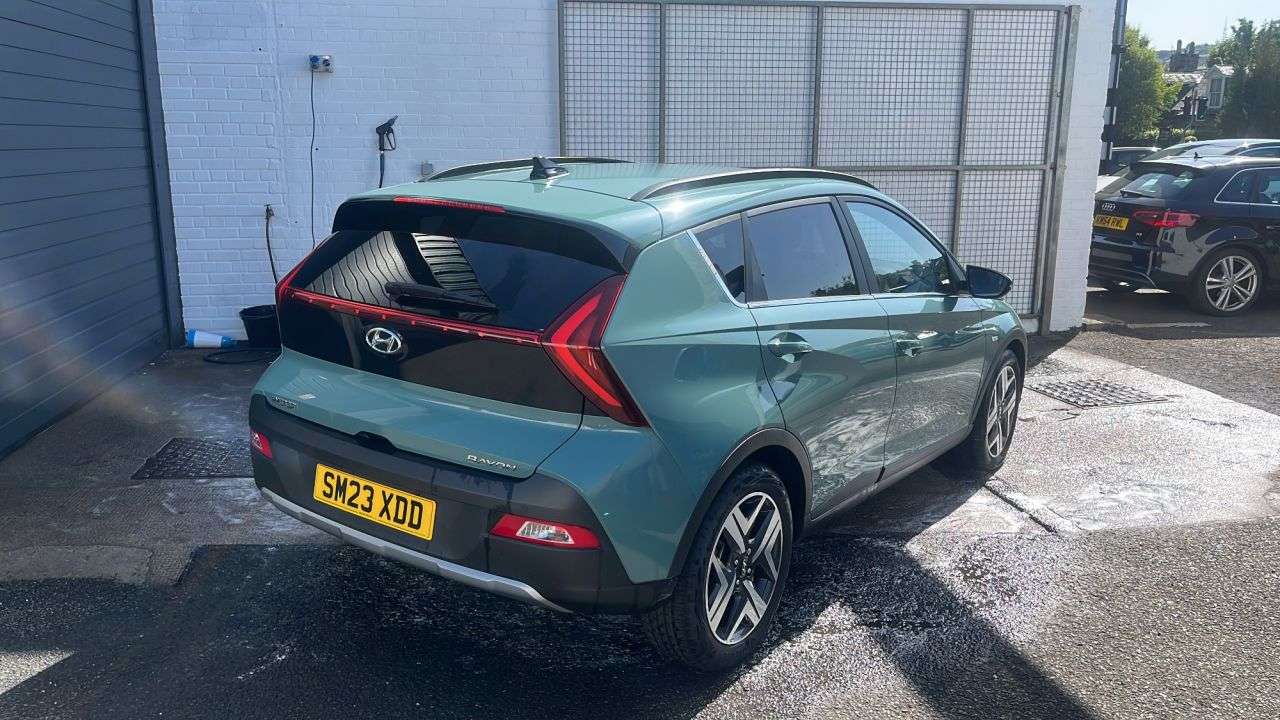 A 2023 HYUNDAI BAYON 1.0 T-GDi MHEV Premium SUV 5dr Petrol Hybrid Manual Euro 6 (s/s) (100 ps) * A 2023 HYUNDAI BAYON 1.0 T-GDi MHEV Premium SUV 5dr Petrol Hybrid Manual Euro 6 (s/s) (100 ps) *
