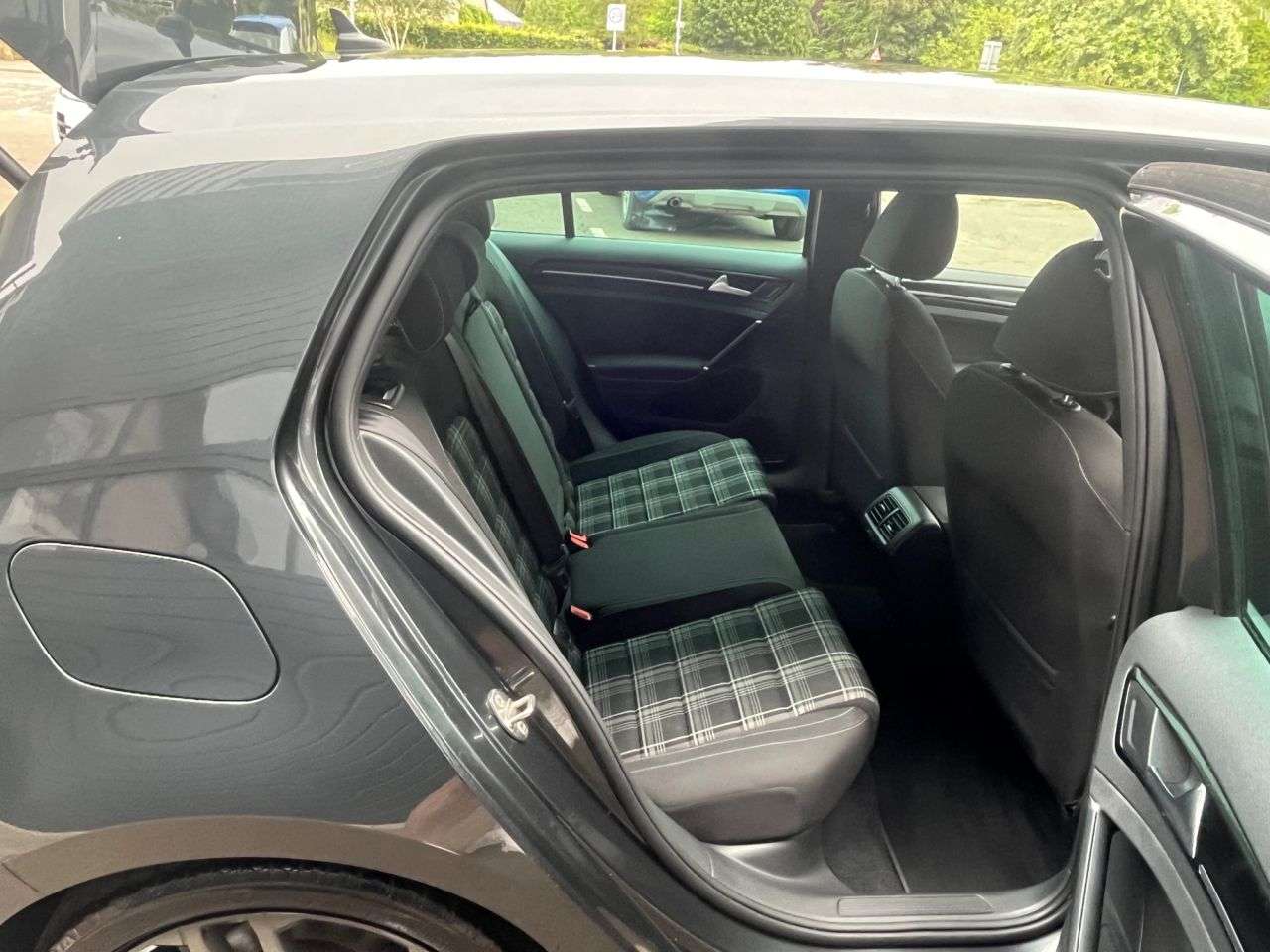 2017 VOLKSWAGEN GOLF 2017 VOLKSWAGEN GOLF