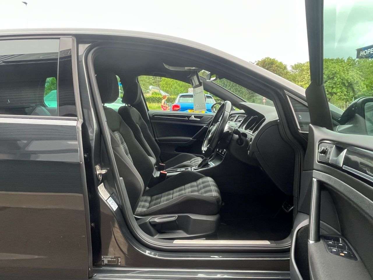 2017 VOLKSWAGEN GOLF 2017 VOLKSWAGEN GOLF
