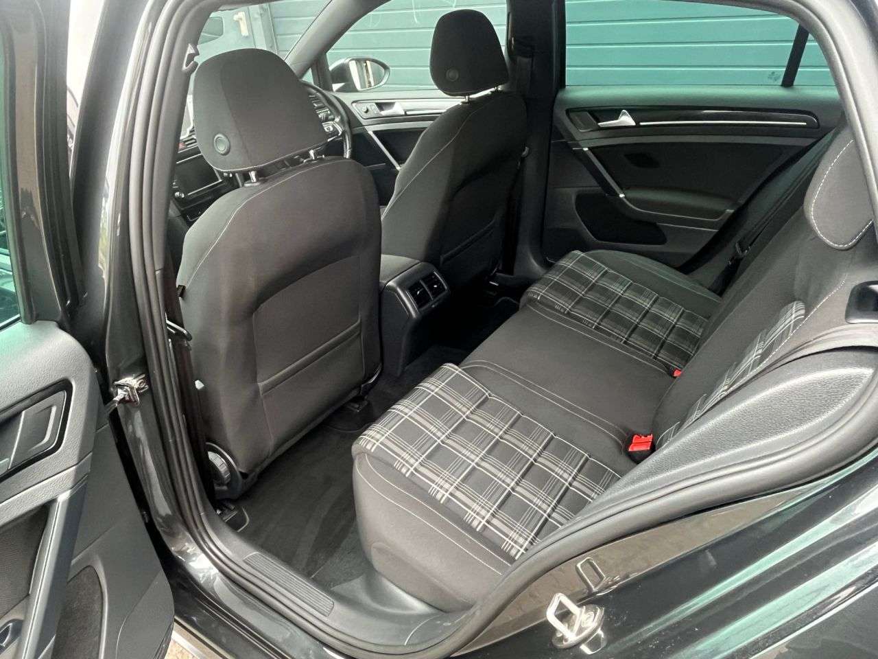 2017 VOLKSWAGEN GOLF 2017 VOLKSWAGEN GOLF
