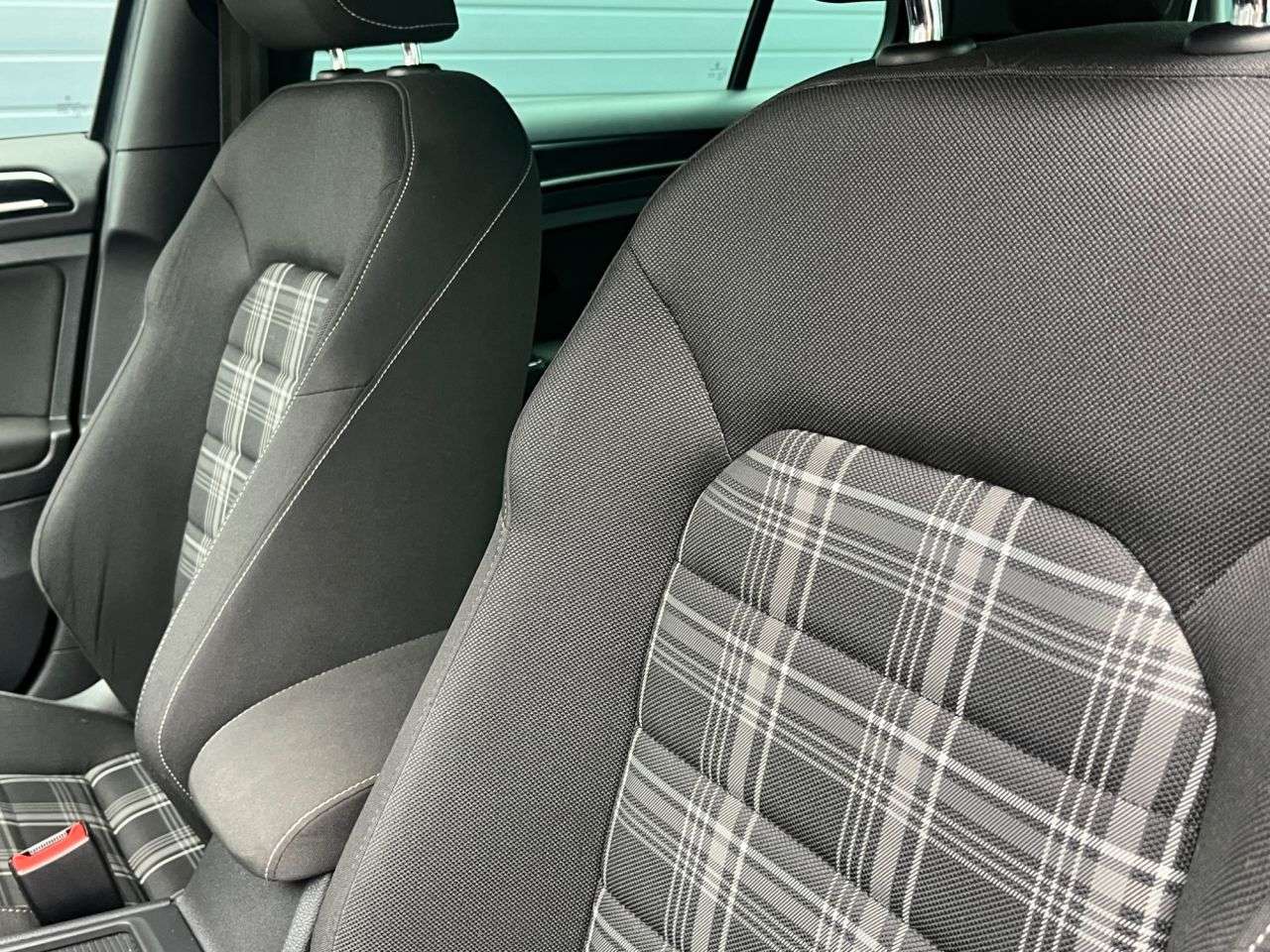 2017 VOLKSWAGEN GOLF 2017 VOLKSWAGEN GOLF