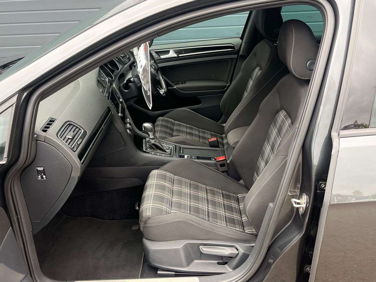 2017 VOLKSWAGEN GOLF 2017 VOLKSWAGEN GOLF