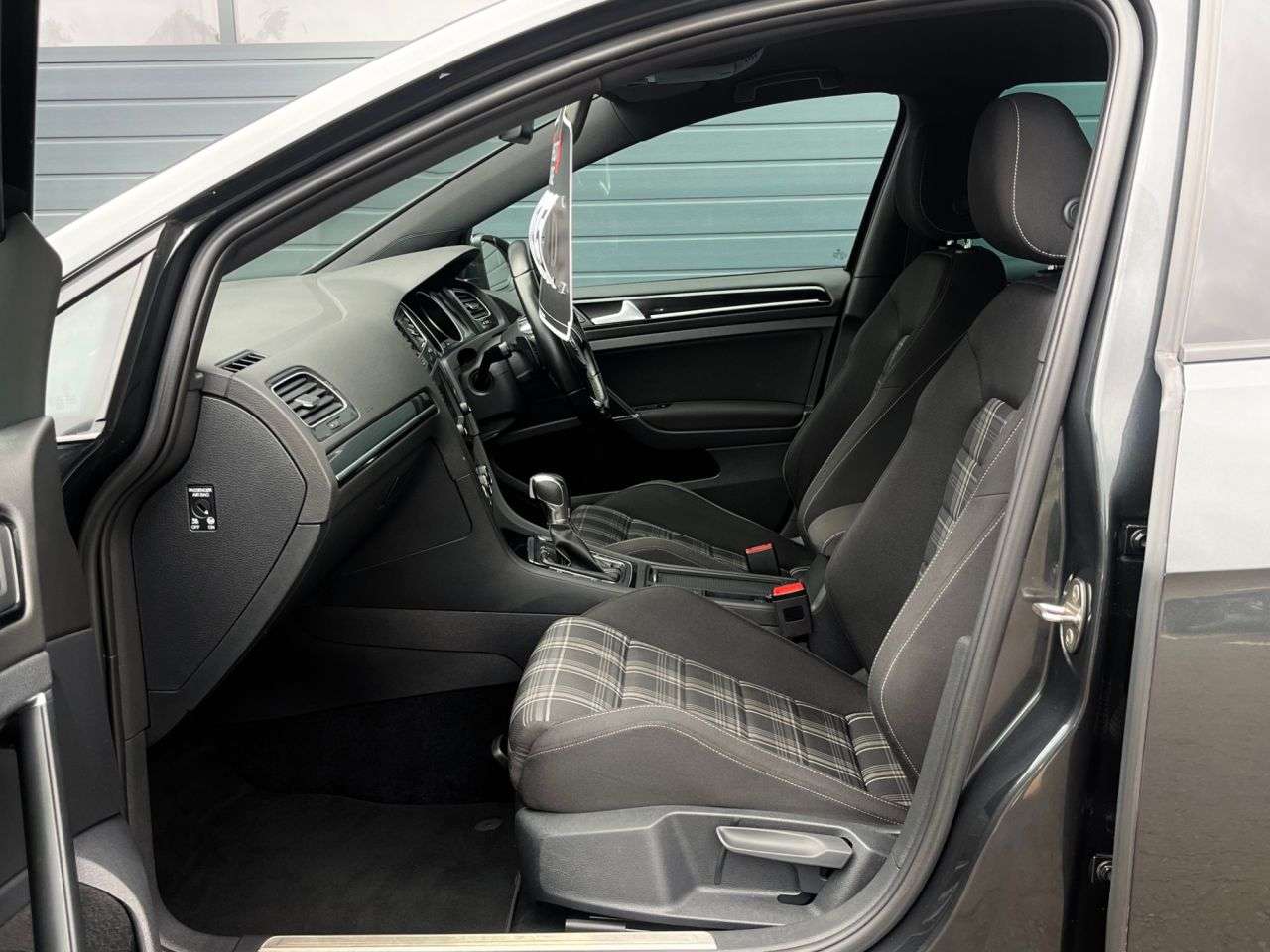 2017 VOLKSWAGEN GOLF 2017 VOLKSWAGEN GOLF