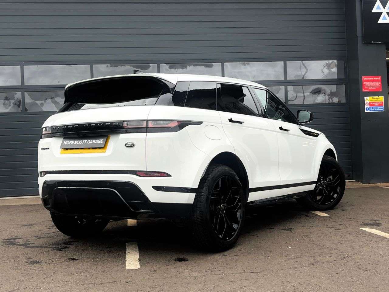 A 2023 LAND ROVER RANGE ROVER EVOQUE 2.0 D200 MHEV Edition SUV 5dr Diesel Auto 4WD Euro 6 (s/s) ***1OWNER+BLACKP A 2023 LAND ROVER RANGE ROVER EVOQUE 2.0 D200 MHEV Edition SUV 5dr Diesel Auto 4WD Euro 6 (s/s) ***1OWNER+BLACKP
