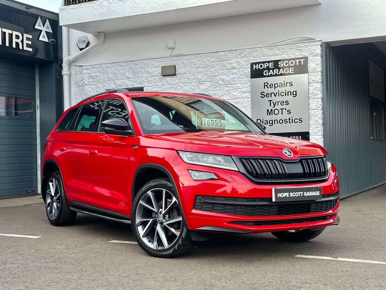 A 2018 SKODA KODIAQ 2.0 TDI SportLine SUV 5dr Diesel DSG 4WD Euro 6 (s/s) (7 Seat) (150 ps) *** A 2018 SKODA KODIAQ 2.0 TDI SportLine SUV 5dr Diesel DSG 4WD Euro 6 (s/s) (7 Seat) (150 ps) ***