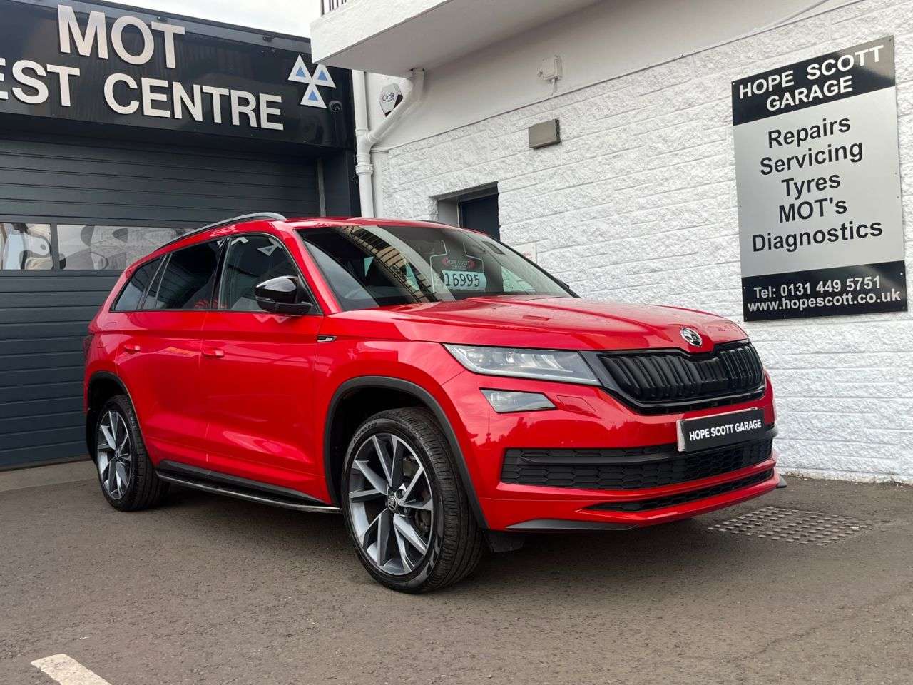 A 2018 SKODA KODIAQ 2.0 TDI SportLine SUV 5dr Diesel DSG 4WD Euro 6 (s/s) (7 Seat) (150 ps) *** A 2018 SKODA KODIAQ 2.0 TDI SportLine SUV 5dr Diesel DSG 4WD Euro 6 (s/s) (7 Seat) (150 ps) ***