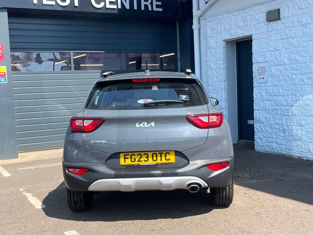 2023 KIA STONIC 2023 KIA STONIC
